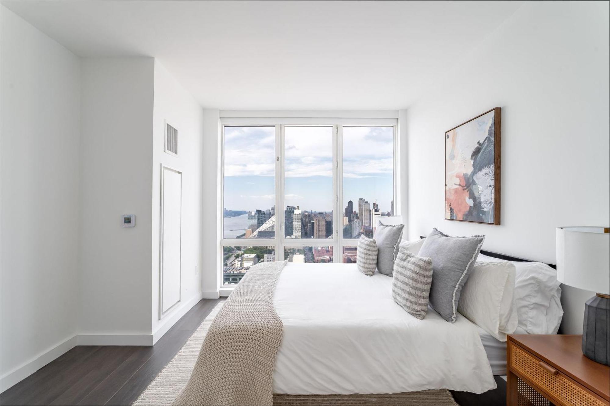 Luxx 2 Bed 1,5 Bath Apt Midtown Appartamento
